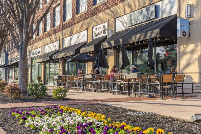 On warmer days, numerous restaurants offer outdoor dining in College Park.