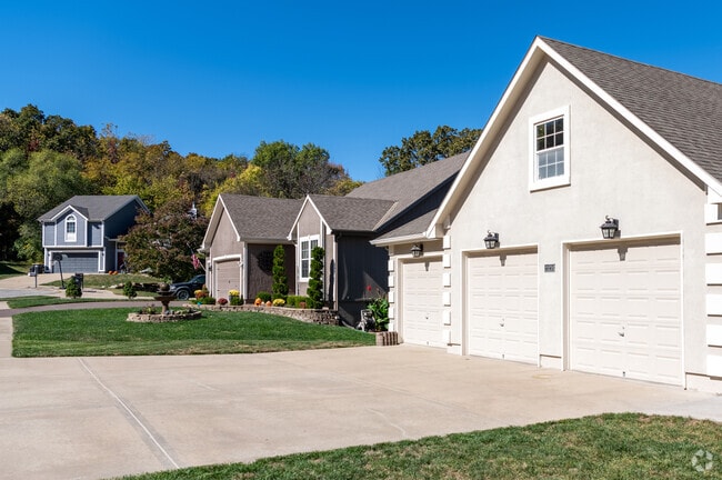 Homes in Highland Manor often sit atop the hilly terrain.
