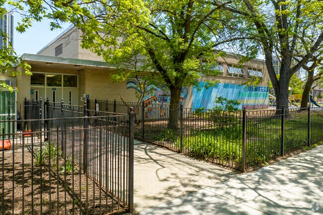 The LaSalle Language school is one of the premier choice's for students of Old Town.