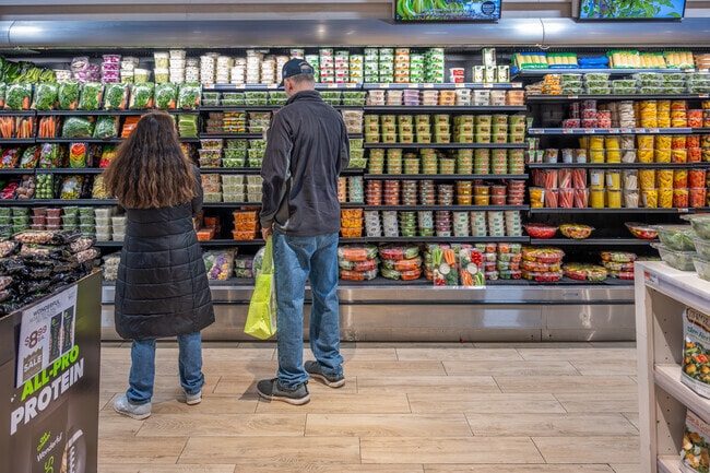 Another option for groceries is the DeCicco & Sons supermarket, a few miles east of Quaker Ridge.