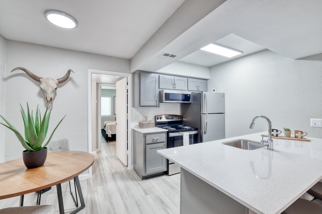 The Palmer, Phoenix, AZ 85014 - photo 7