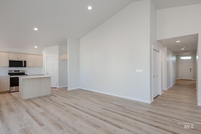 1085 Grass Pond Ave, Middleton, ID 83644 - photo 6