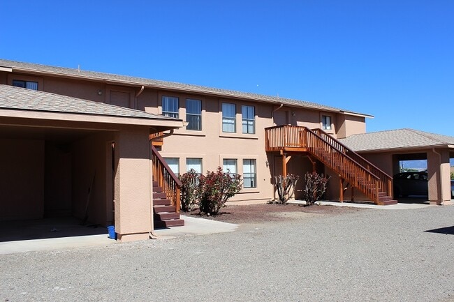4430 N Duke Dr unit A, downstairs unit, Prescott Valley, AZ 86314 - photo 2
