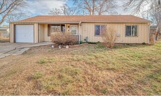 1009 Apache Dr, Salina, KS 67401