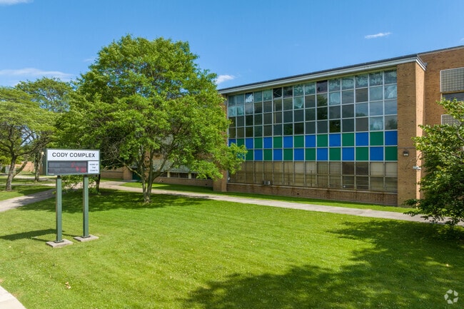 Cody High School welcomes Rosedale Park teens.