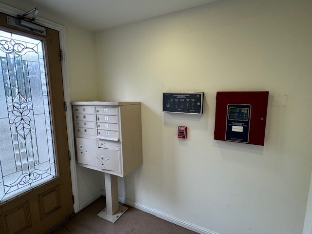 11501 Hatteras St unit 2, North Hollywood, CA 91601 - photo 2