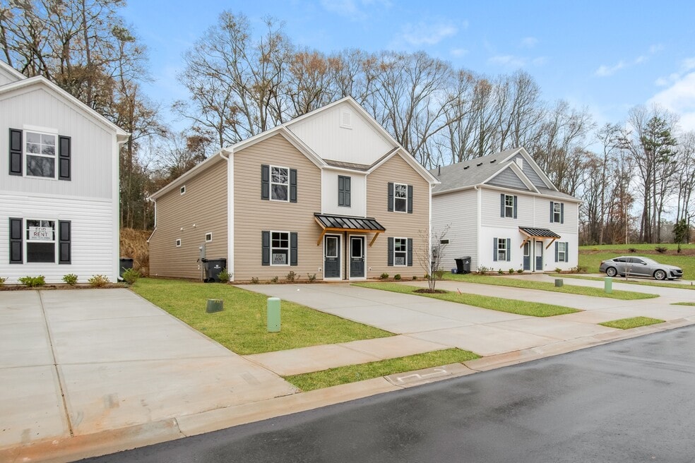 333 Noble Ln, Pendleton, SC 29670 - photo 1