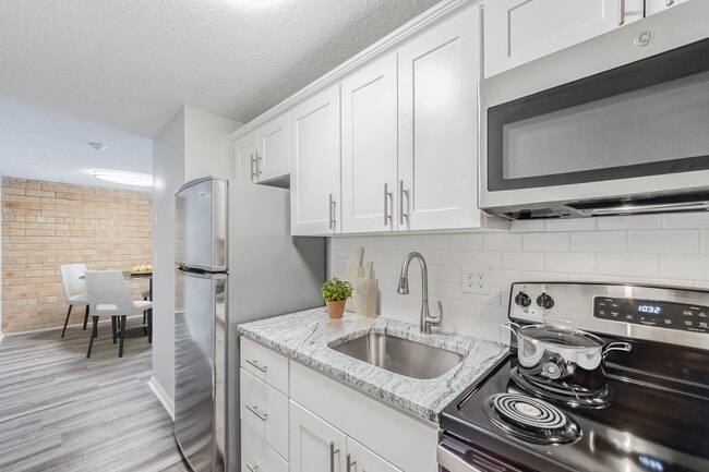 Eagle Rock Apartments at Hudson, Hudson, NH 03051 - photo 3