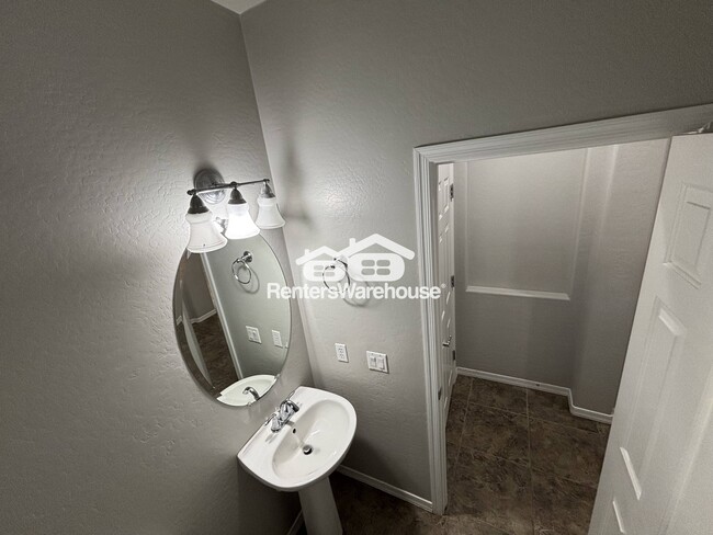 1933 W Davis Rd, Phoenix, AZ 85023 - photo 6