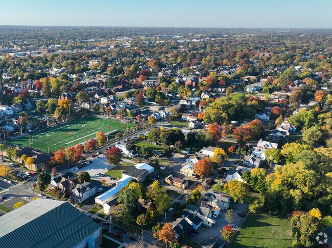 The Frontier neighborhood is a suburban area known for its mix of residential properties.