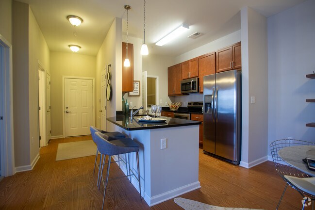 Rosslyn- 2BR, 2BA