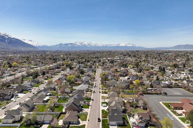 Overview of the picturesque Orchard South neighborhood in Orem, UT.