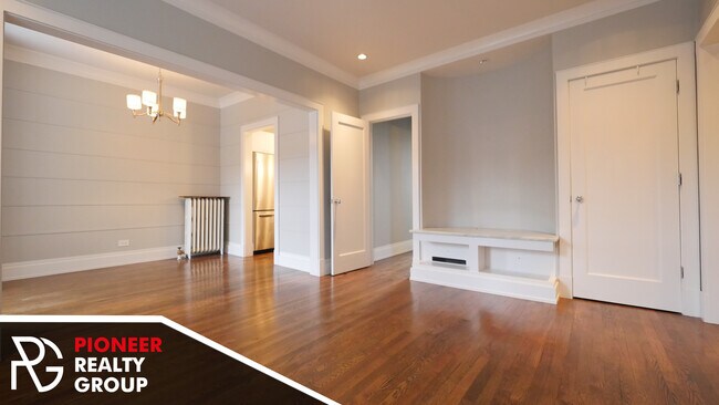 736 W Addison St unit 746-3S, Chicago, IL 60613 - photo 3