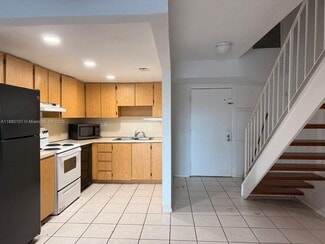 9357 Fontainebleau Blvd Unit D414, Miami, FL 33172