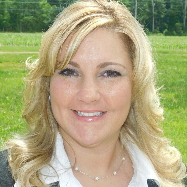 Dawn Bell Real Estate Agent in Mc Lean, VA