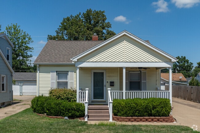 Cape Cod style homes in Diamond-Stringtown start around 100,000.