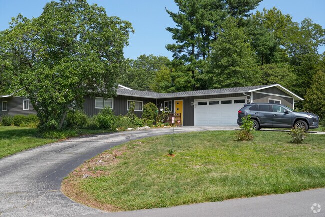 Residents of Vinton Highlands can express themselves with vibrant colored front doors.