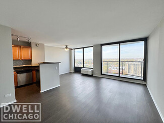 4224 N Hazel St, Chicago, IL 60613