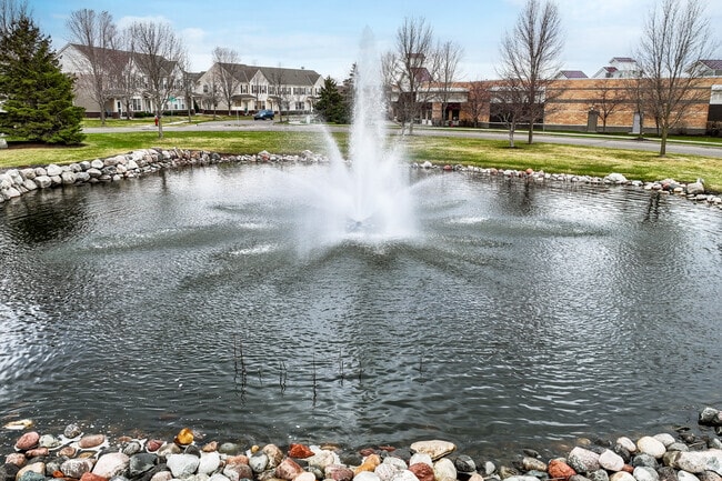 The Towne Lakes fountain marks the entrance of Albertville.
