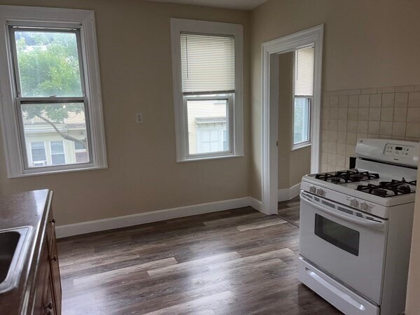 194 Lexington St unit 2, Boston, MA 02128 - photo 5