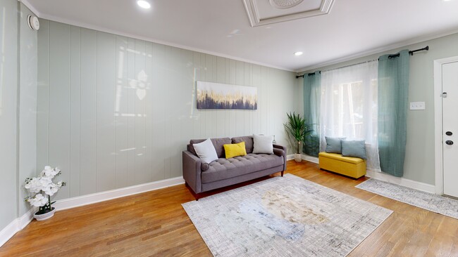 570 47th St, Baltimore, MD 21224 - photo 2