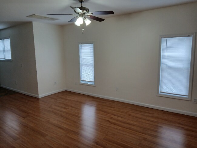 20 Water St unit 2, Johnstown, NY 12095 - photo 3
