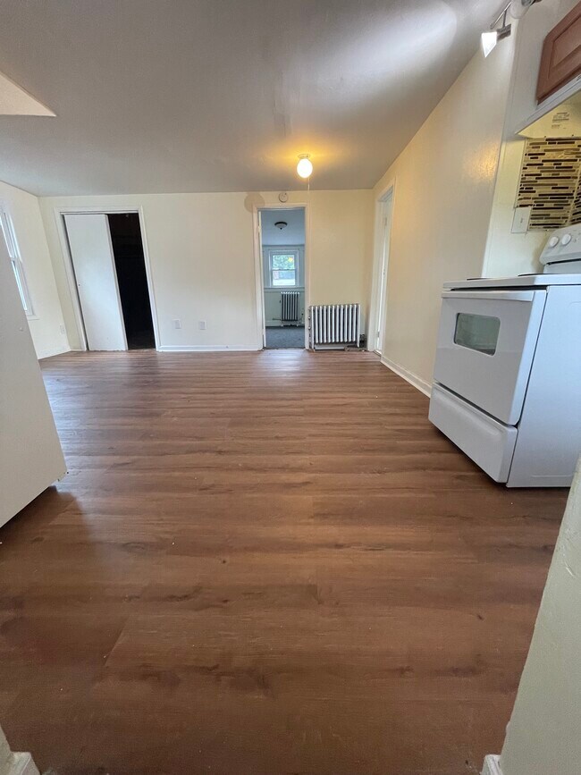 26 Park Dr N unit 1, West Orange, NJ 07052 - photo 5