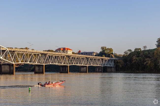 Boat lovers can cast off on the Tennessee River all year round in Florence.