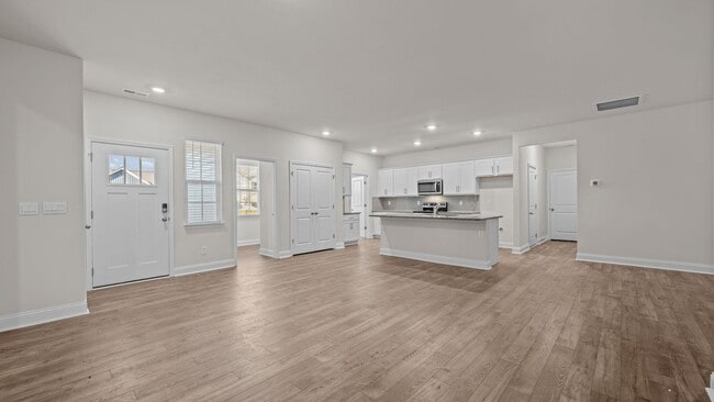 228 Lake Tyler Dr, New Bern, NC 28560 - photo 4