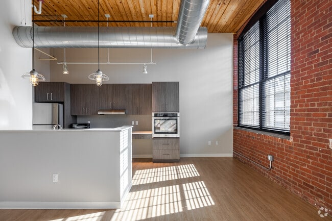 1BR, 1BA - 750SF - Kitchen/Dining Room