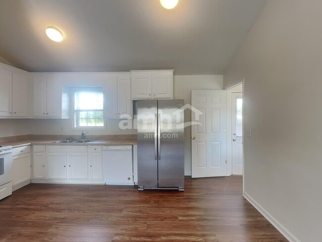 120 Clear Water Dr, Smithfield, NC 27577 - photo 4