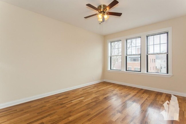 1444 W Byron St unit 3900-2, Chicago, IL 60613 - photo 7