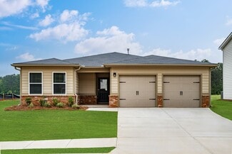 144 Garden, West Point, GA 31833