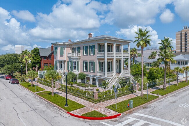 Thi East End Greek Revival house exhibit a sense of grandeur with its tall, imposing facades.