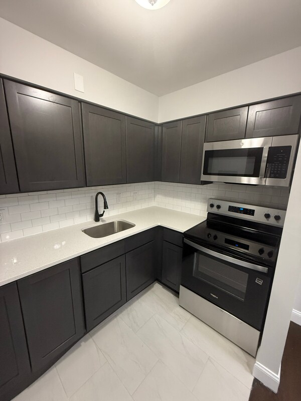 393 Grove St unit 4, North Plainfield, NJ 07060 - photo 3