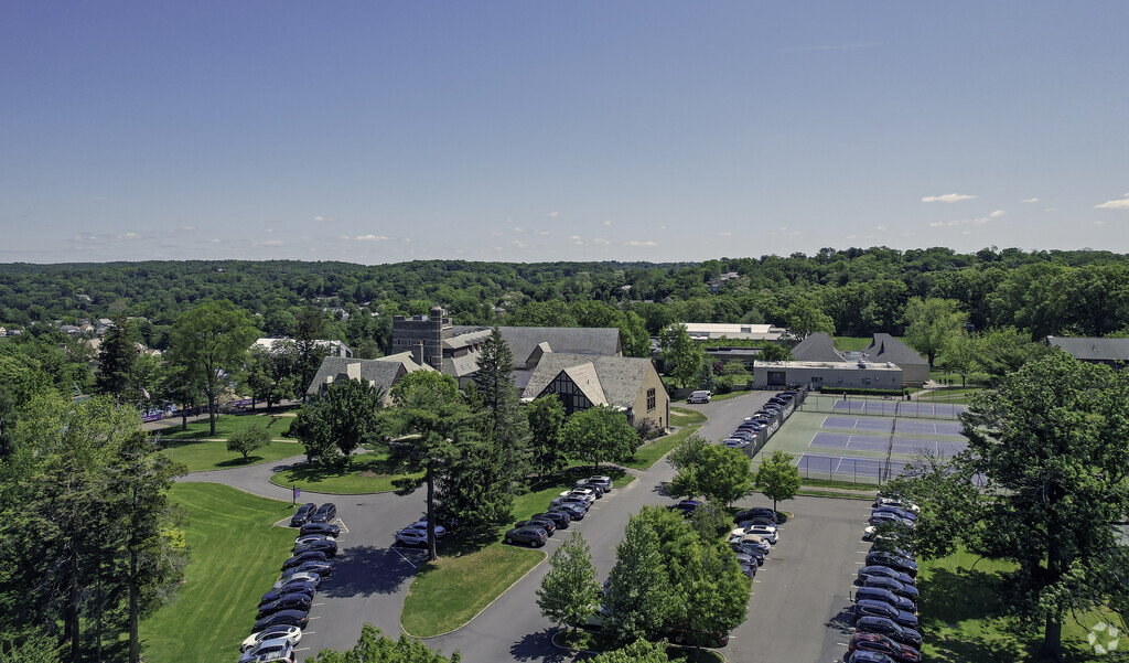 The Masters School is an independent school in Dobbs Ferry with boarding/ day school programs.