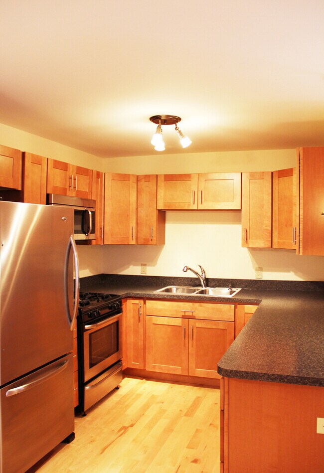 39 Peru St Unit 2, Burlington, VT 05401