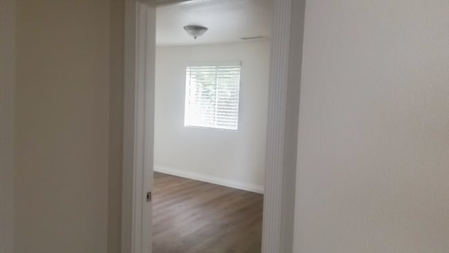 812 N Main St, Piru, CA 93040 - photo 3