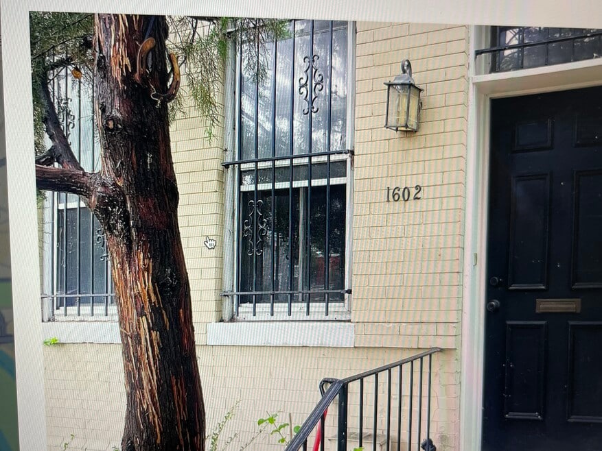 1602 E St SE, Washington, DC 20003 - photo 1