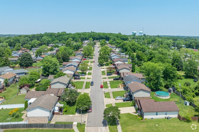 New England Heights mainly consists of homes built between the 1970s and early 2000s.
