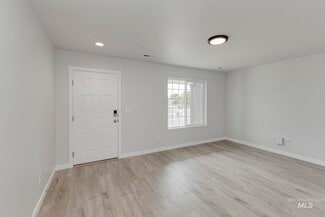 9176 W White Jasmine Ct, Nampa, ID 83687