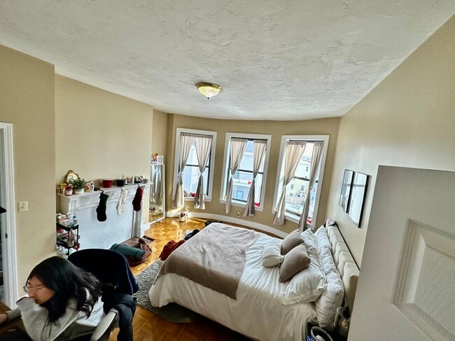17 Highgate St unit 10, Allston, MA 02134 - photo 3