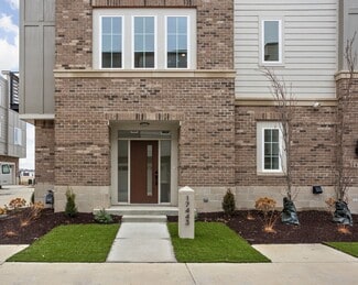 17443 Carrier Dr, Westfield, IN 46074