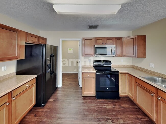 2340 Norwood Place, Tavares, FL 32778 - photo 3