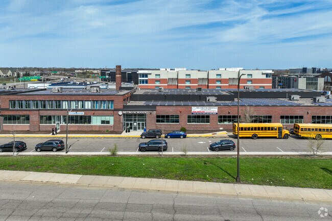 The average ACT score is 21 at Metro Schools Middle Charter.