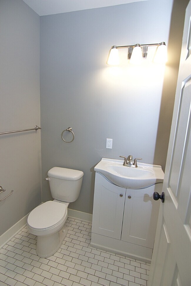 1212 Lake Michigan Dr NW, Grand Rapids, MI 49504 - photo 6