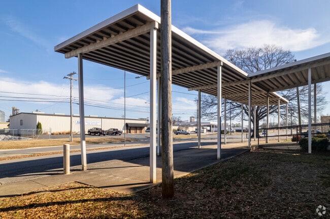 Entrance to the now closes Horizon High School in Decatur Alabama.