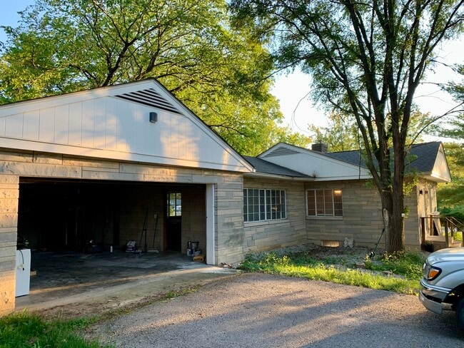 2000 E Atwater Ave, Bloomington, IN 47401 - photo 2