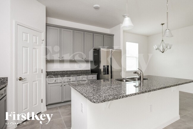 1577 Isleta Lp, Kissimmee, FL 34741 - photo 7