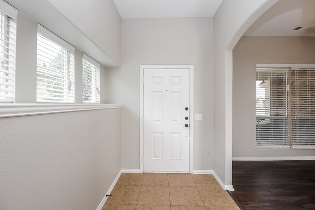 656 Brooks St, Crowley, TX 76036 - photo 4